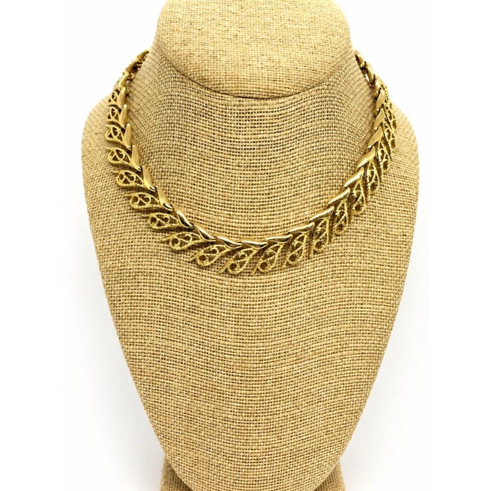 Vintage Monet Necklace Collar Gold Tone Filigree Leaf Link Mid Century Mcm